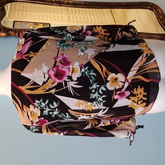 Thalia Sodi Floral Top - Picture 2 of 6